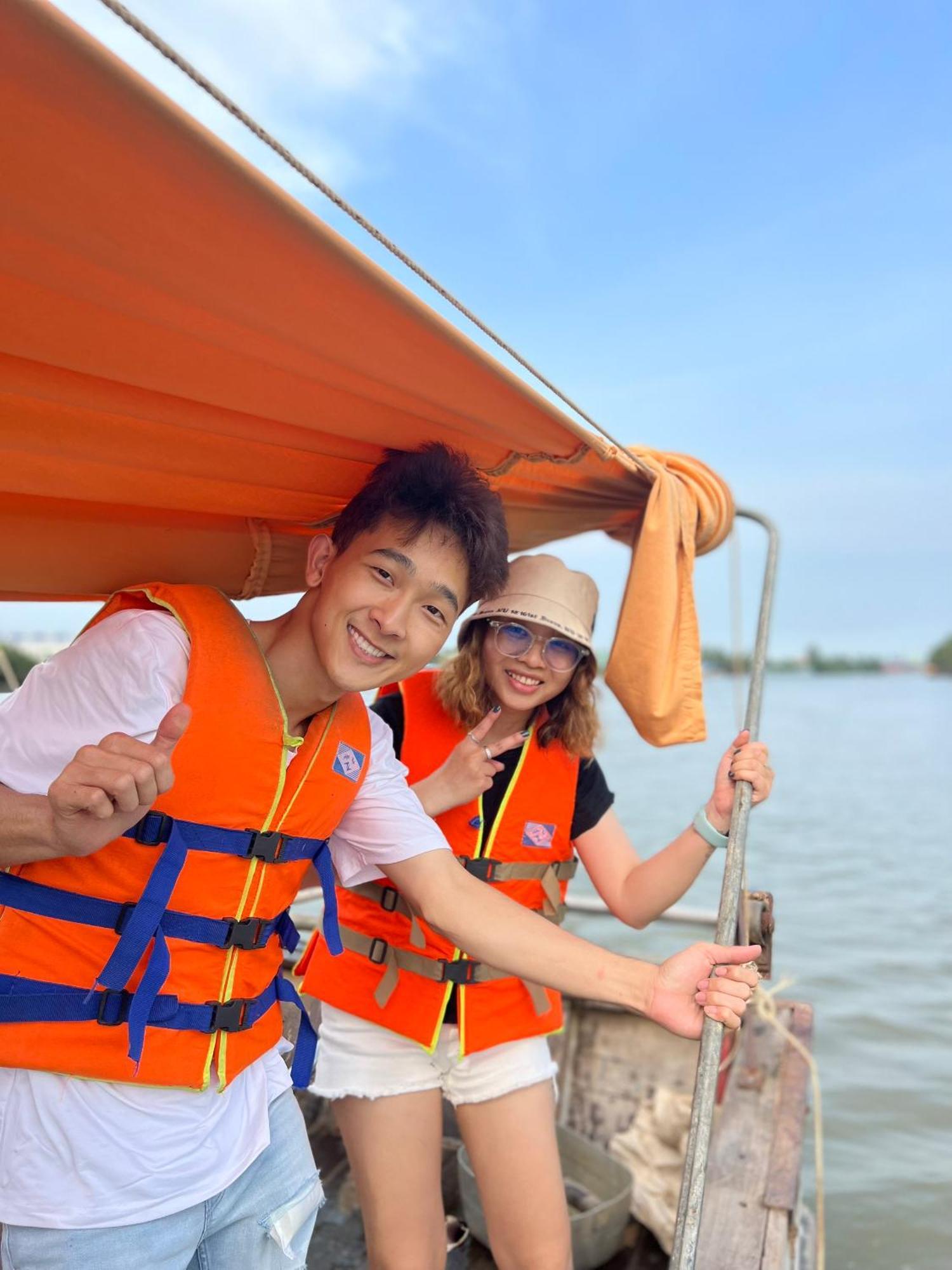 Hide Away Bungalows In Ben Tre City Esterno foto