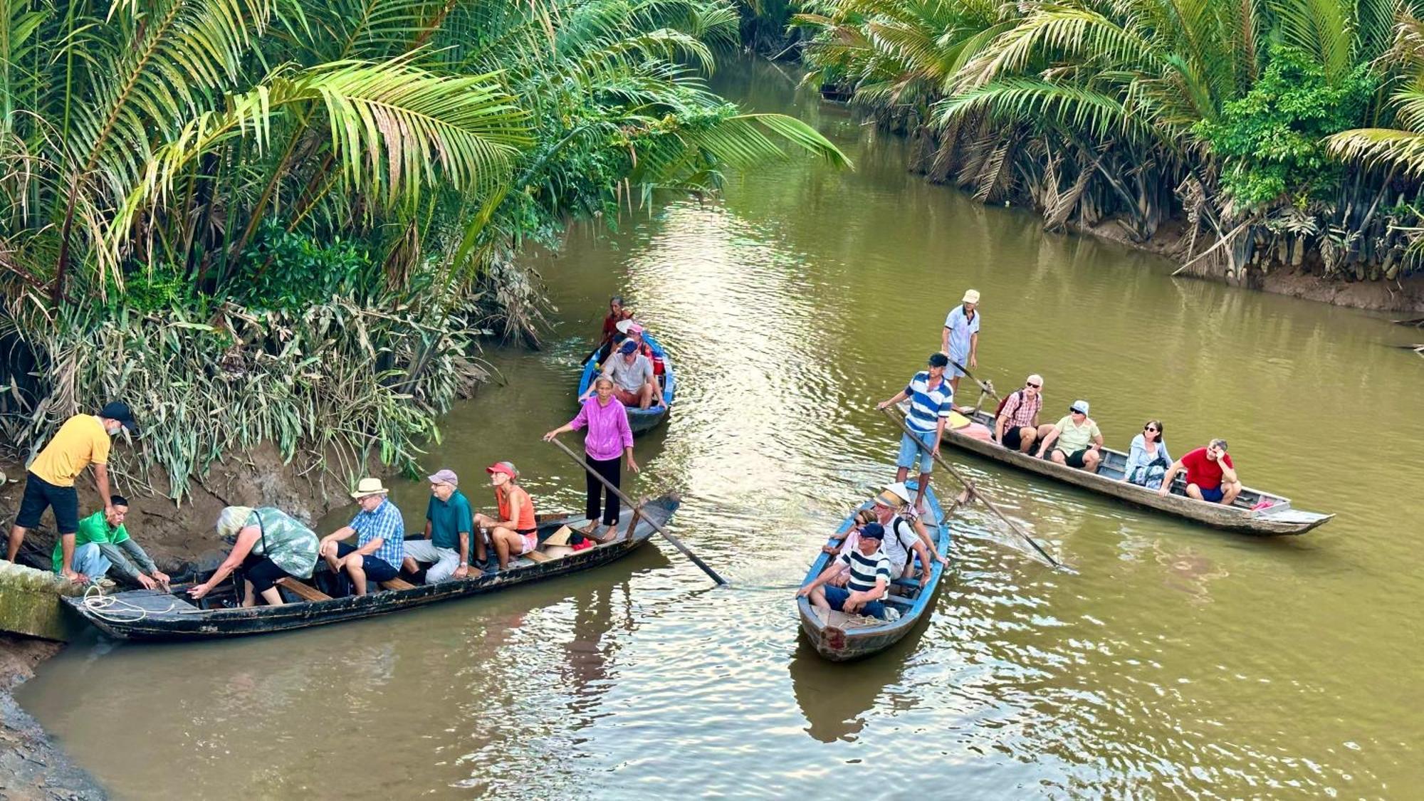 Hide Away Bungalows In Ben Tre City Esterno foto